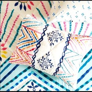 Anthropologie zadar standard shams